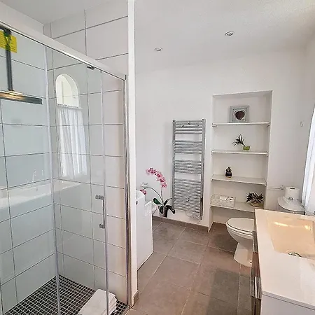 Apartment Henri Camille Real Estate - Florida - 2 Bedrooms Close Center *