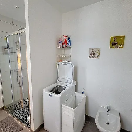 Henri Camille Real Estate - Florida - 2 Bedrooms Close Center Cannes