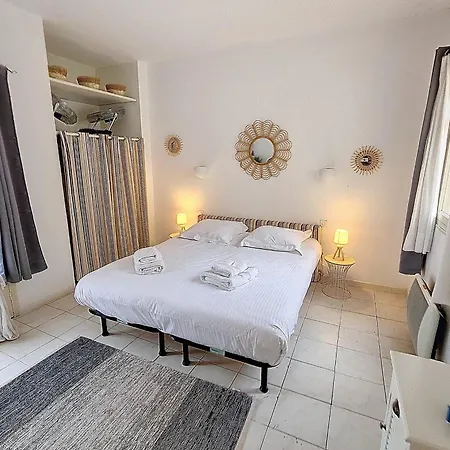 Apartment Henri Camille Real Estate - Florida - 2 Bedrooms Close Center *