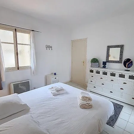 Apartment Henri Camille Real Estate - Florida - 2 Bedrooms Close Center *